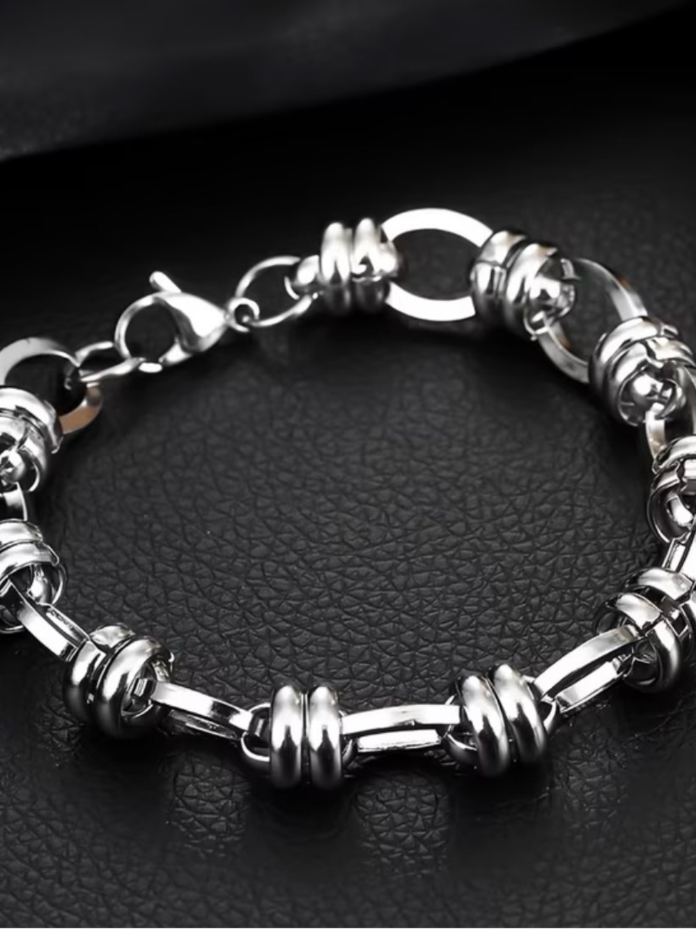 Men's Silver Knot Link Bracelet - Stylish Stainless Look